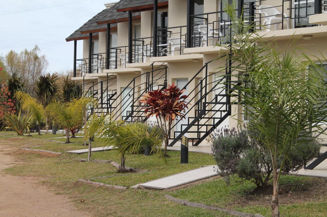 Brisas Del Lago Apartamentos Colón Dış mekan fotoğraf